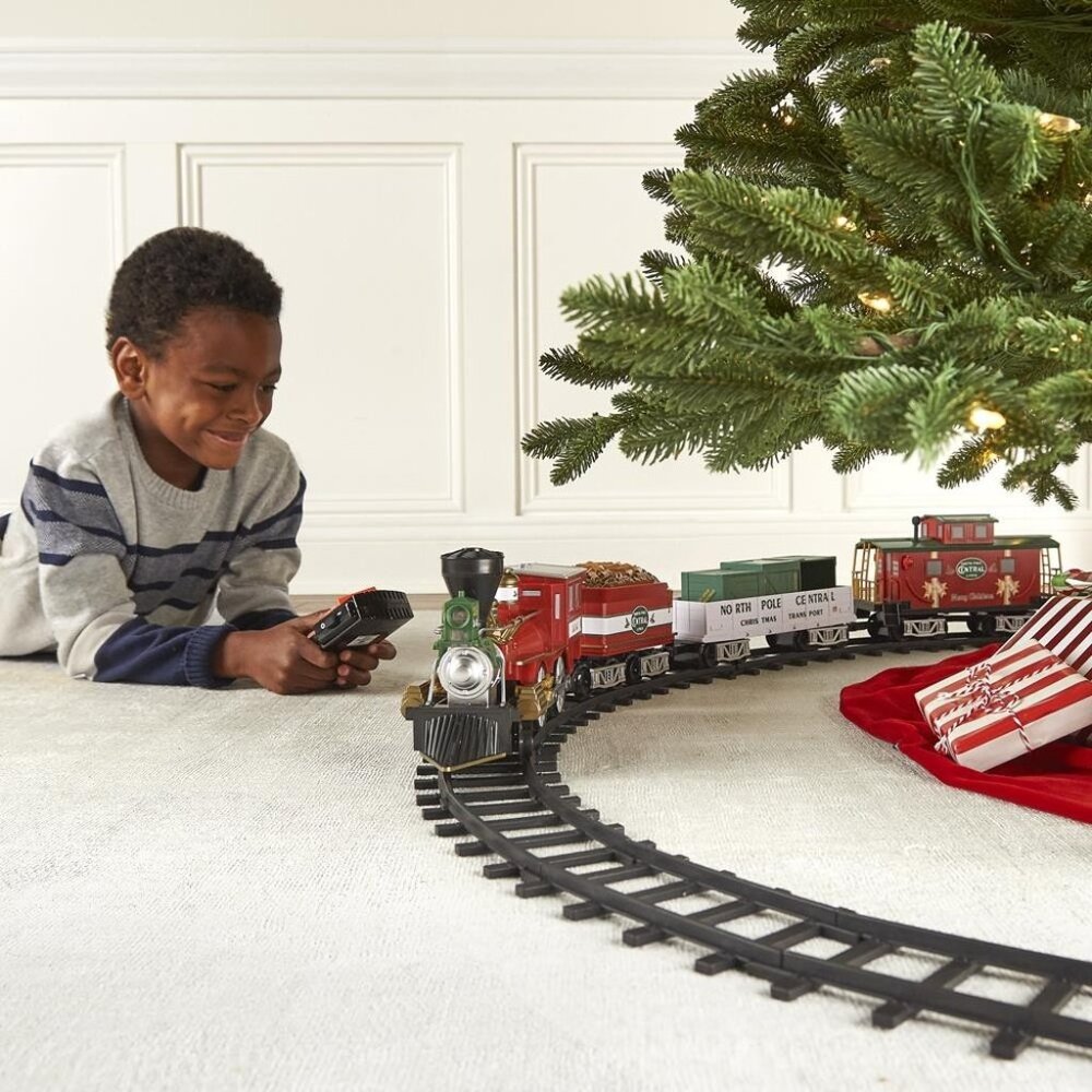 HAMMACHER SCHLEMMER LIONEL CLASSIC NORTH POLE CENTRAL LINES CHRISTMAS TRAIN SET